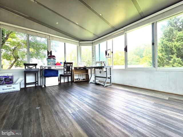 6529 Huntshire Dr, Elkridge, MD 21075 - sunroom with plenty of natural light and vaulted ceiling