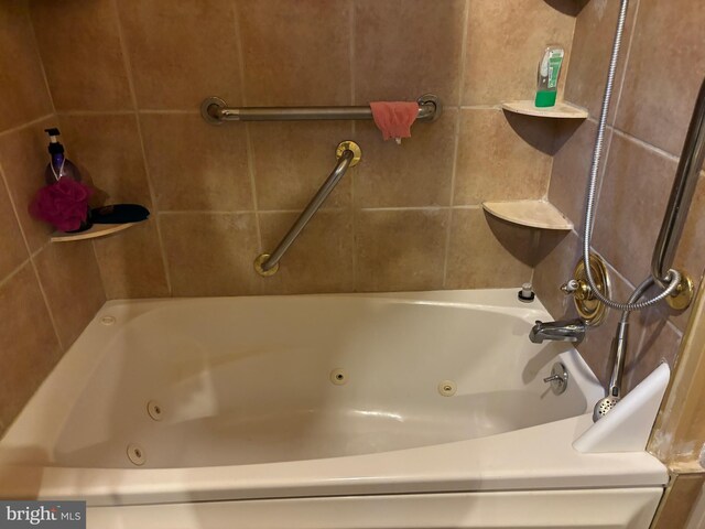 5122 Stenton Ave, Philadelphia, PA 19144 - full bath featuring a combined bath / shower with jetted tub