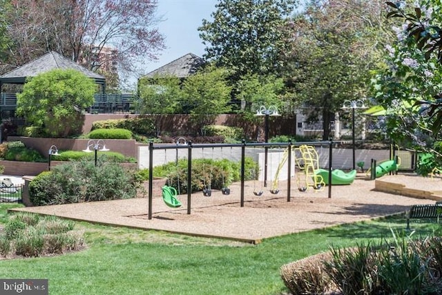 205 Yoakum Pkwy Unit 1712, Alexandria, VA 22304 - view of communal playground