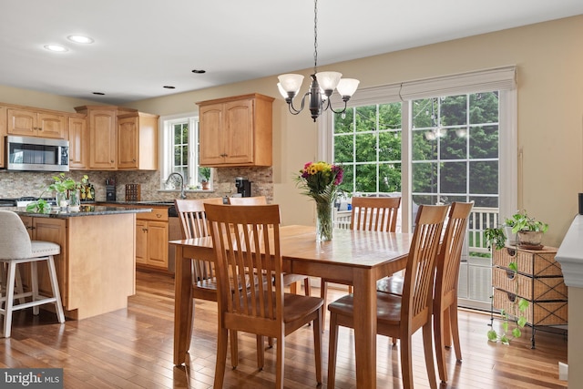 1817 Old Farm Ln, Lancaster, PA 17602 - dining space with light wood-style floors, a chandelier, and recessed lighting