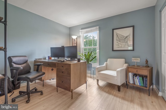 1817 Old Farm Ln, Lancaster, PA 17602 - office area with light wood finished floors