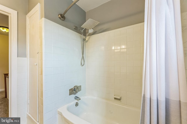 2864 Cushing Rd, Camden, NJ 08104 - full bath with shower / tub combo with curtain