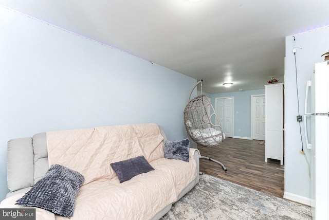 2129 Fort Donelson Ct, Dumfries, VA 22026 - living area with wood finished floors and baseboards