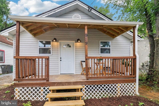 919 Mentor Ave, Capitol Heights, MD 20743 - view of front of property featuring a deck