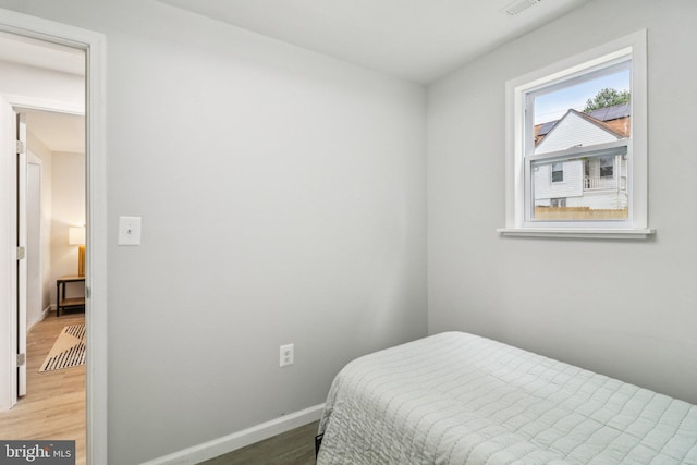 919 Mentor Ave, Capitol Heights, MD 20743 - bedroom featuring light wood finished floors and baseboards