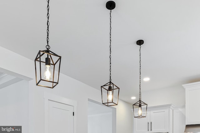 171 Ellicott Rd, Avondale, PA 19311 - detailed view of recessed lighting