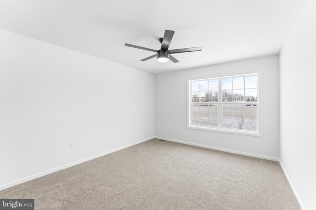 171 Ellicott Rd, Avondale, PA 19311 - empty room with carpet flooring and a ceiling fan