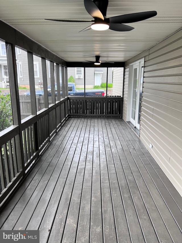 122 W N St, Waynesboro, PA 17268 - unfurnished sunroom featuring a ceiling fan