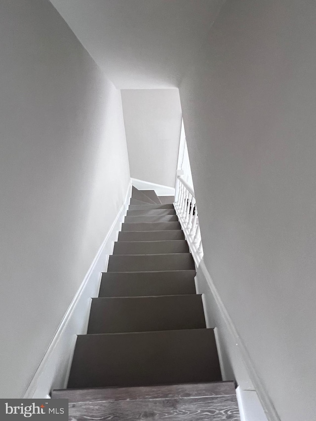 122 W N St, Waynesboro, PA 17268 - stairs featuring baseboards