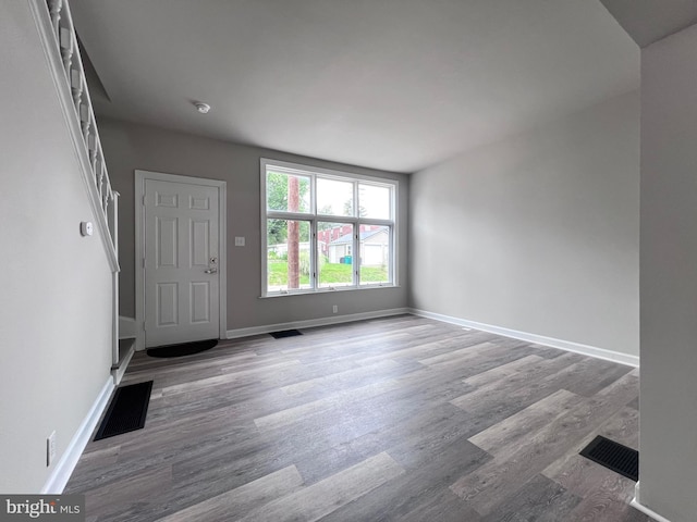 122 W N St, Waynesboro, PA 17268 - unfurnished room featuring wood finished floors and baseboards