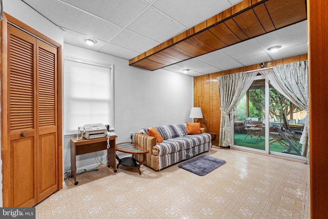 5139 Celestial Way, Columbia, MD 21044 - living area featuring a drop ceiling and light floors