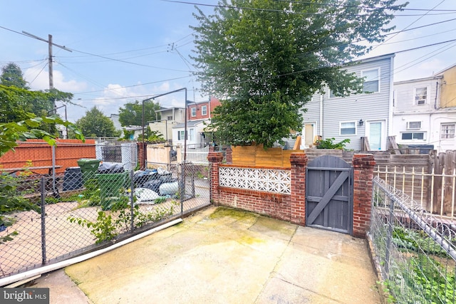 3910 E Pratt St, Baltimore, MD 21224 - view of patio / terrace with a gate