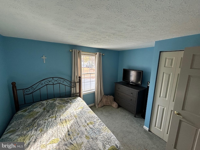 27 Dunlin Way, Sicklerville, NJ 08081 - carpeted bedroom with a textured ceiling