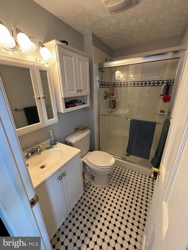 27 Dunlin Way, Sicklerville, NJ 08081 - full bath with vanity, a stall shower, and a textured ceiling
