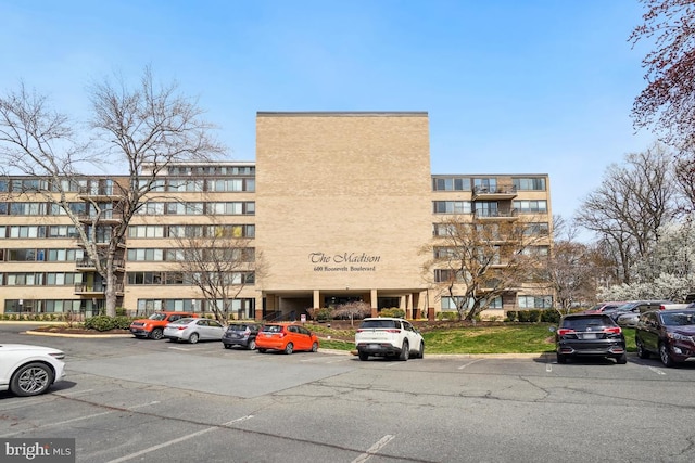 600 Roosevelt Blvd Unit 316, Falls Church, VA 22044 - view of apartment building / complex with uncovered parking