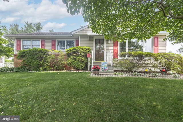 3735 Donegal Ln, Brookhaven, PA 19015 - view of front of property with a front lawn