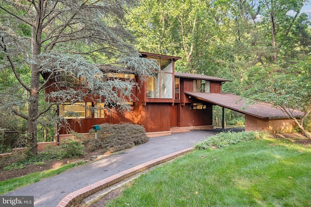 1330 Potomac School Rd, Mclean, VA 22101 - view of front of property with driveway