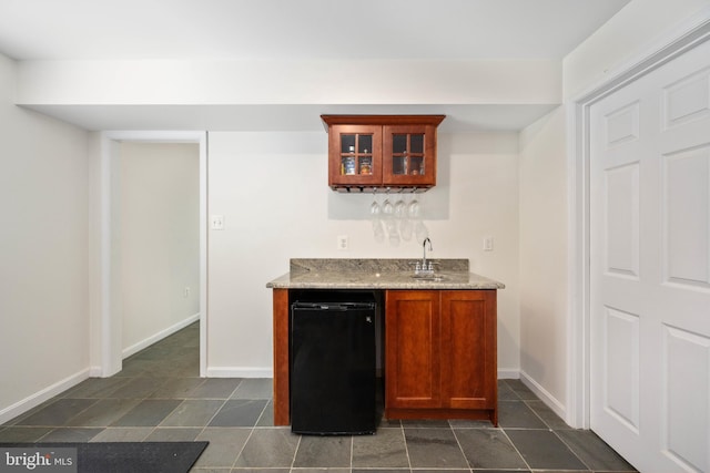 4 Monument Dr, Stafford, VA 22554 - indoor wet bar with baseboards