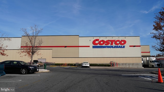 3418 Summit Ct NE Unit 3418, Washington, DC 20018 - view of commercial location featuring uncovered parking