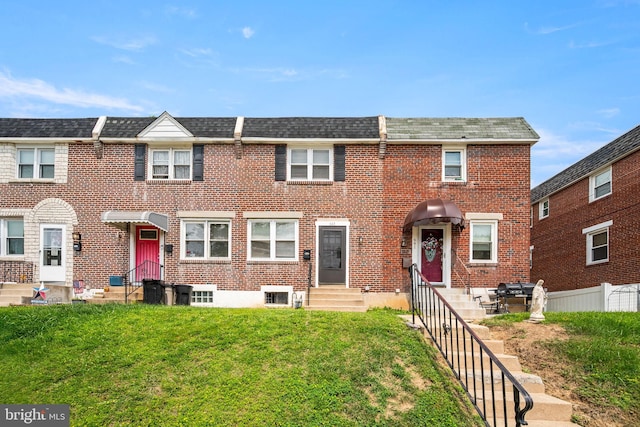 643 Beech Ave, Glenolden, PA 19036 - townhome / multi-family property featuring entry steps and brick siding