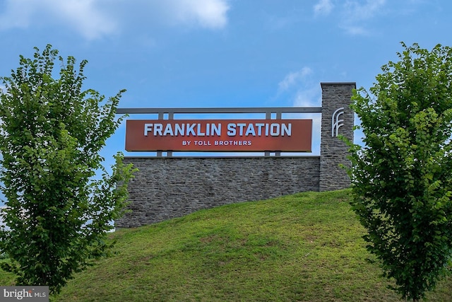 726 Switchman Rd, Media, PA 19063 - community sign featuring a yard