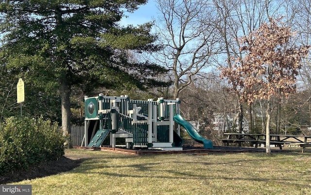 3259 Chrisland Dr, Annapolis, MD 21403 - community jungle gym featuring view of scattered trees