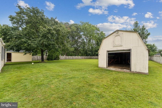 5 Brookfield Rd, Pasadena, MD 21122 - view of yard featuring an outdoor structure and a garage