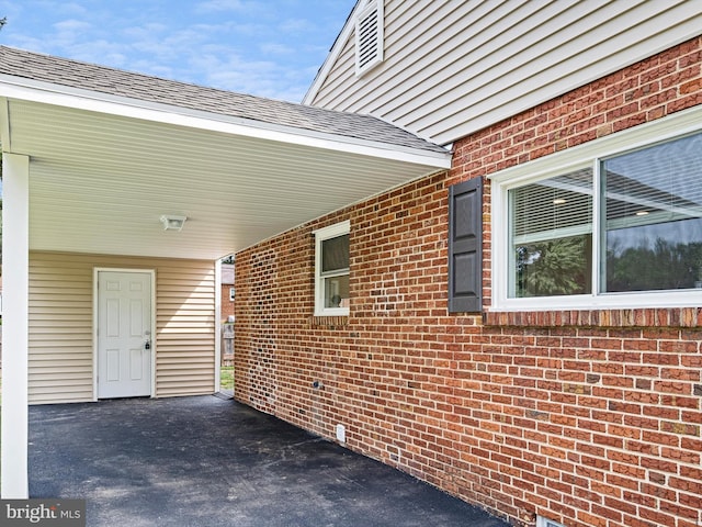 105 Bette Rd, Wilmington, DE 19803 - view of patio with an attached carport