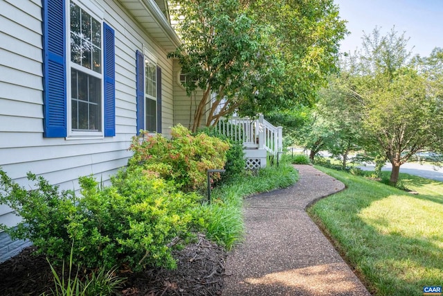 1500 Honeysuckle Ln, Charlottesville, VA 22902 - view of grassy yard