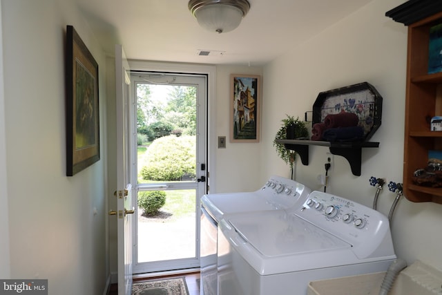 2050 Creek Way, Lansdale, PA 19446 - laundry area with washing machine and dryer