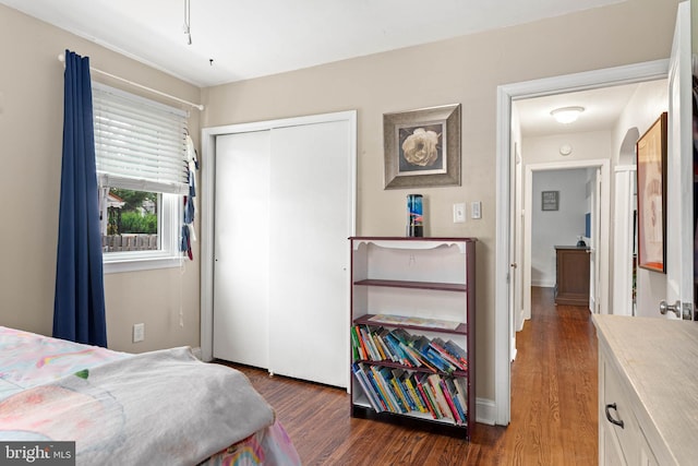 101 Ash Rd, Wallingford, PA 19086 - bedroom featuring wood finished floors and a closet