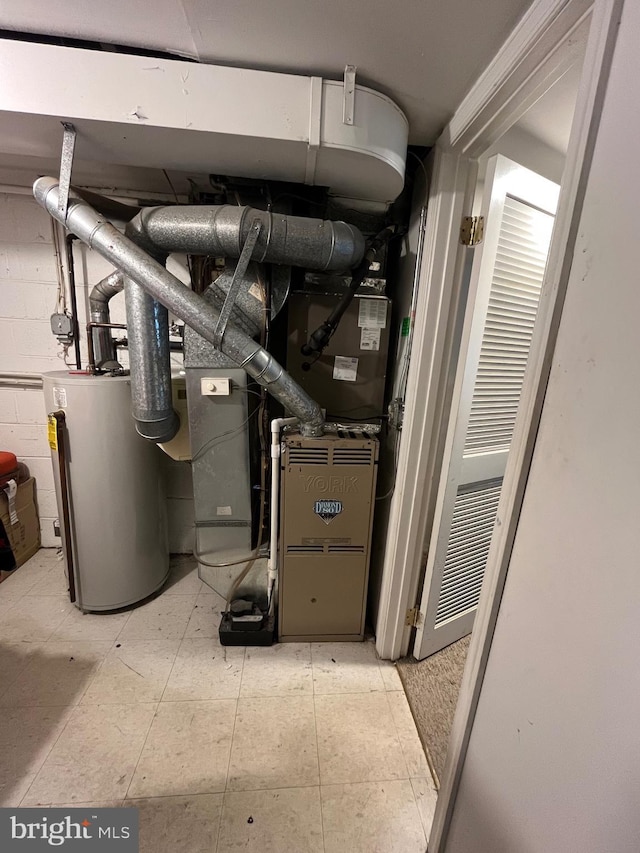 129 Laureba Ave, Stratford, NJ 08084 - utility room with gas water heater