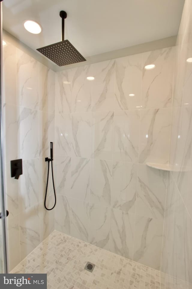 2417 N Hancock St, Philadelphia, PA 19133 - bathroom with a marble finish shower
