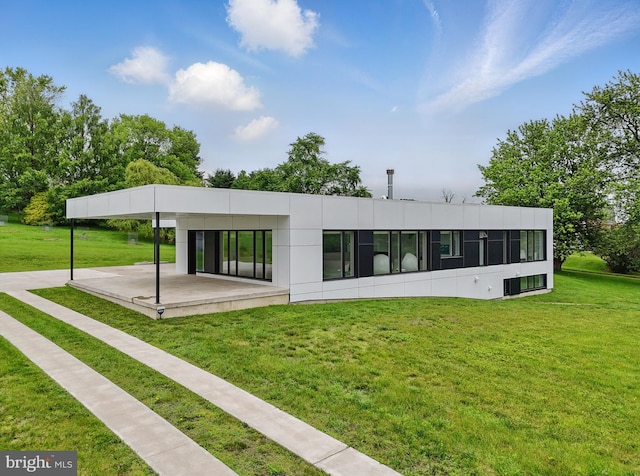 317 Clearview Ave, Nazareth, PA 18064 - rear view of house featuring a patio and a yard