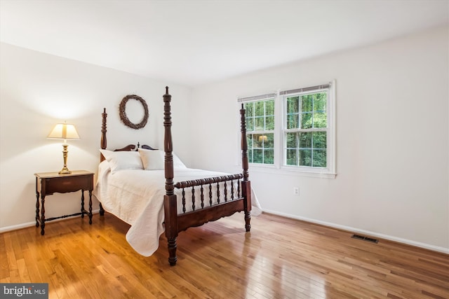 3010 Phyllmar Pl, Oakton, VA 22124 - bedroom with light wood-type flooring and baseboards