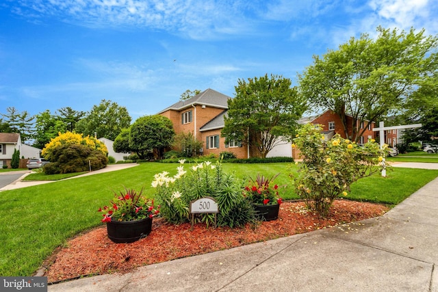 500 S Lexington St, Arlington, VA 22204 - view of property hidden behind natural elements with a front lawn and brick siding