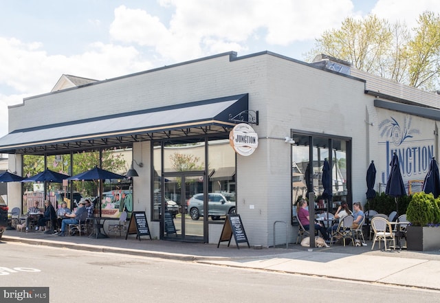 411 E Bellefonte Ave, Alexandria, VA 22301 - view of building exterior