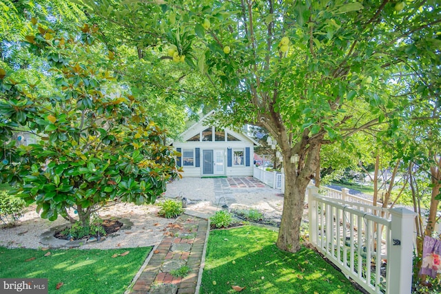 121 E James St, Winchester, VA 22601 - view of yard