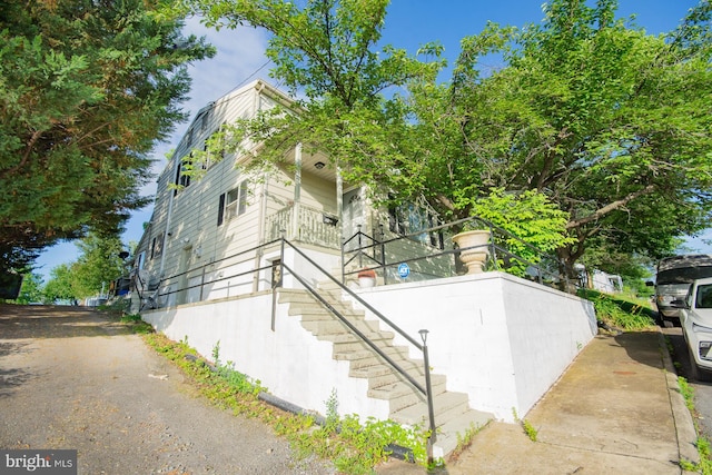 121 E James St, Winchester, VA 22601 - view of front of property