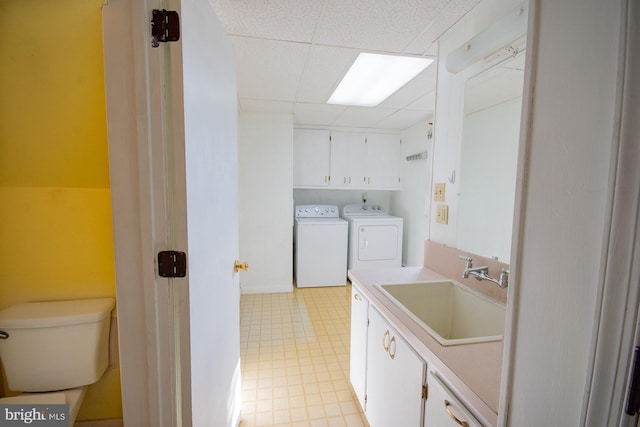 121 E James St, Winchester, VA 22601 - laundry room with washing machine and clothes dryer and light flooring