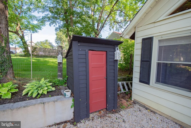 121 E James St, Winchester, VA 22601 - view of shed