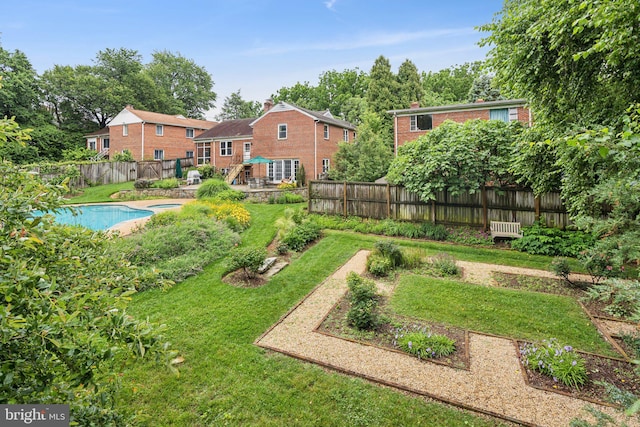 3917 Fessenden St NW, Washington, DC 20016 - view of fenced backyard