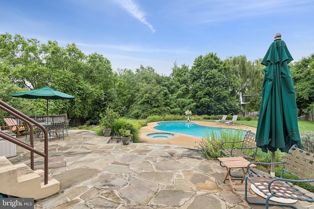 3917 Fessenden St NW, Washington, DC 20016 - view of swimming pool featuring a patio and an in-ground hot tub