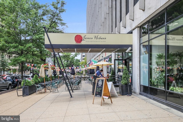2129 Florida Ave NW Unit 503, Washington, DC 20008 - view of home's community