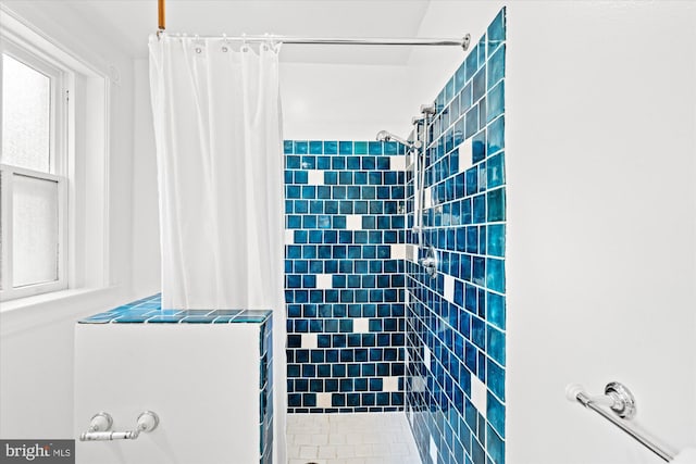 2637 Garfield St NW, Washington, DC 20008 - bathroom with a tile shower