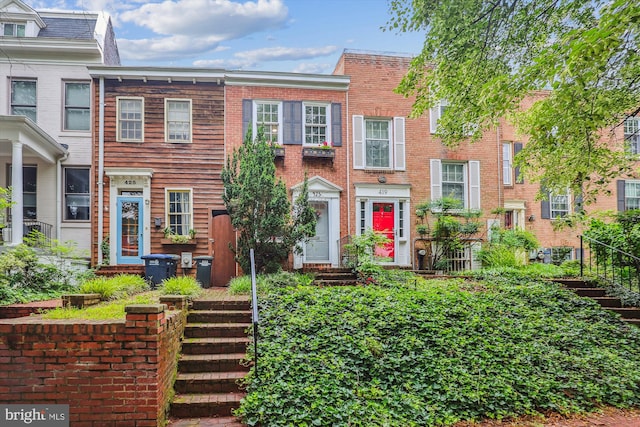 423 5th St SE, Washington, DC 20003 - multi unit property with brick siding