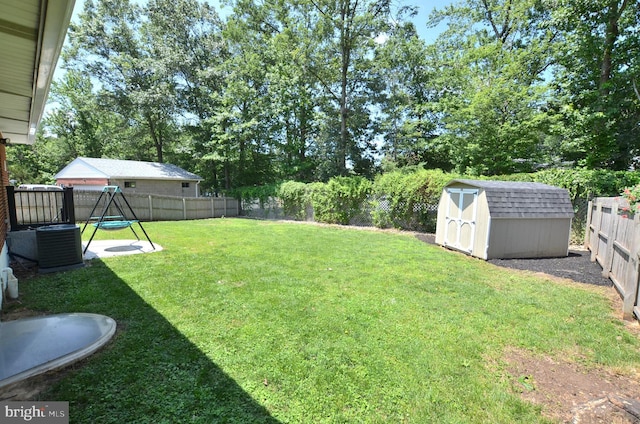 207 Maryland Ave, Newport, DE 19804 - fenced backyard with a storage unit
