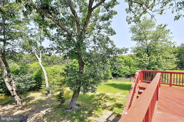 121 Sweetbriar Ln, Winchester, VA 22603 - view of yard featuring a deck
