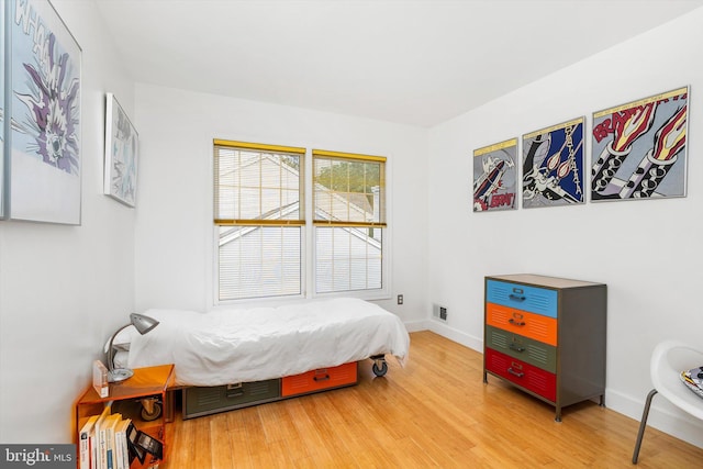 9 Hedgecroft Dr, Pennington, NJ 08534 - bedroom with wood finished floors