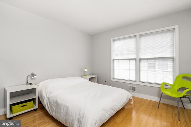 9 Hedgecroft Dr, Pennington, NJ 08534 - bedroom with wood finished floors